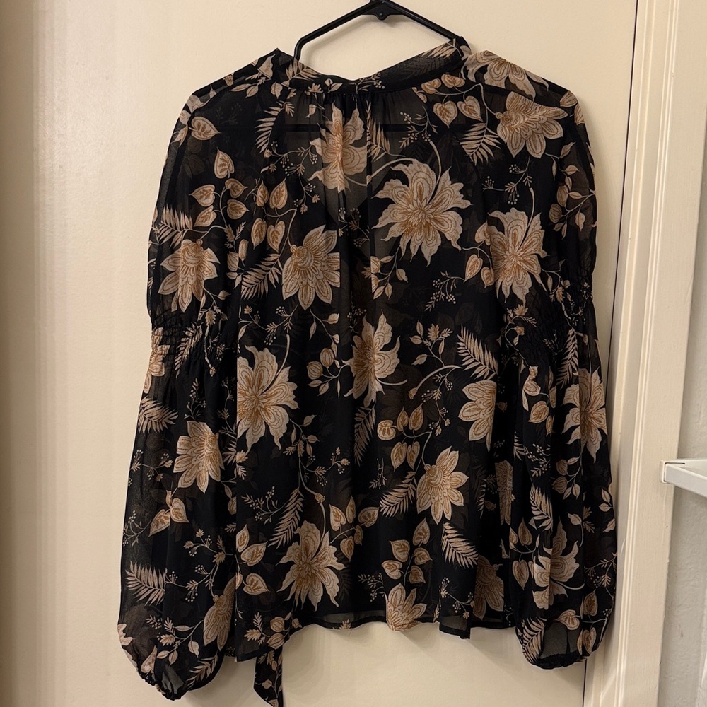 Sanctuary Black and Cream Floral Blouse - Size Small - Picture 4 of 4